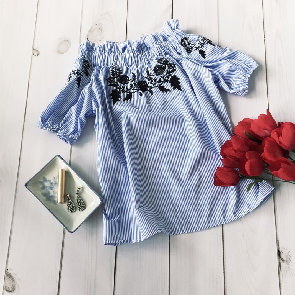 NWOT Off The Shoulder Embroidered Blouse